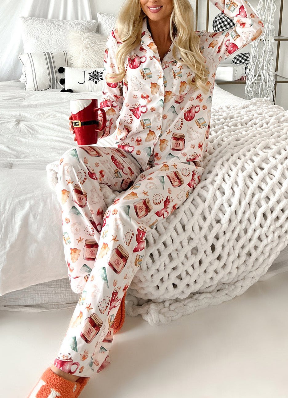 White Christmas Pattern Long Sleeve Shirt and Pants Pajama Set